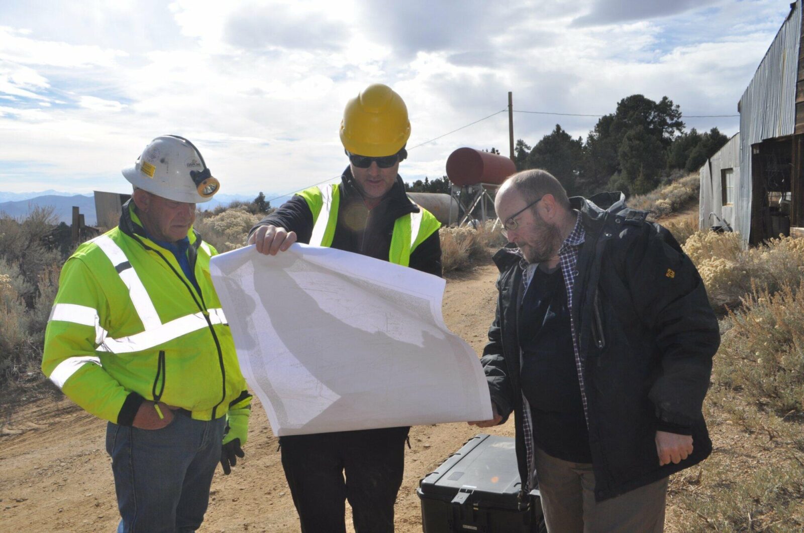 Mines worldwide rely on our decades of expertise in mine surveying and mapping.